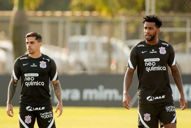 Fagner e Gil serão titulares do Corinthians contra o Peñarol nesta quinta-feira (Foto: Rodrigo Coca/Ag. Corinthians)