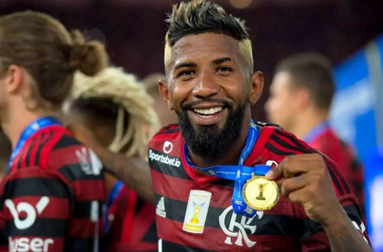 Isla não é mais jogador do Flamengo, Coluna do Venê