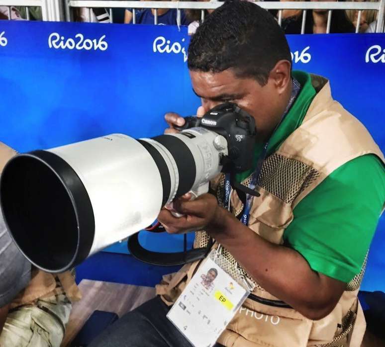 João Maia chamou atenção por ser um fotógrafo cego fazendo a cobertura dos Jogos Paralímpicos no Rio de Janeiro, em 2016