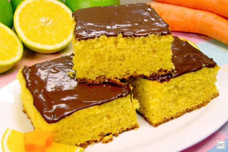 Receita de Bolo de Cenoura com Chocolate - Guia da Cozinha, fazer bolo de  cenoura 