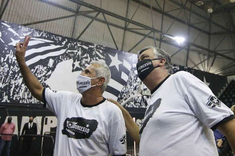 Vinícius Assumpção e Durcesio Mello (Foto: Vítor Silva/Botafogo)