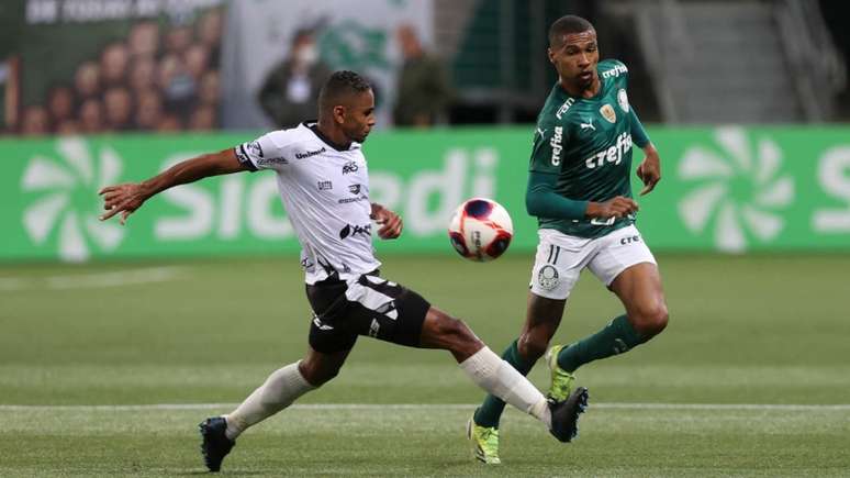 Wesley sofreu entorse no tornozelo esquerdo contra a Inter de Limeira (Foto: Cesar Greco/Palmeiras)