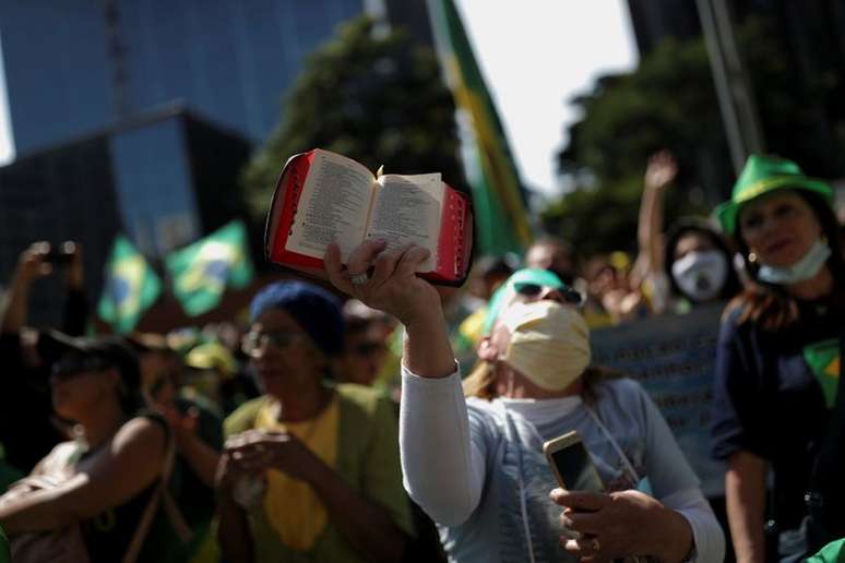 Apoiadores do presidente Jair Bolsonaro participam de manifestação em São Paulo
1/5/2021
 REUTERS/Amanda Perobelli