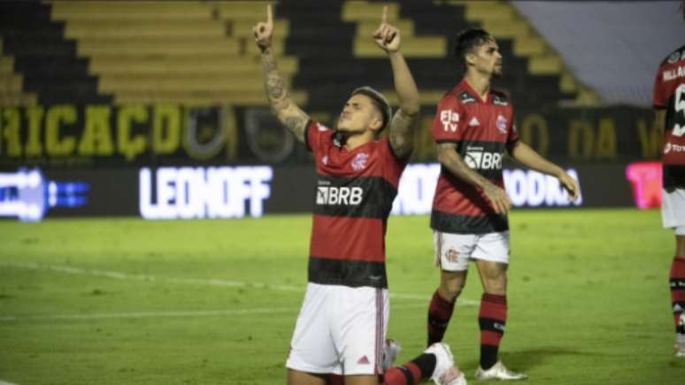 Pedro marcou os três gols do Flamengo na vitória (Foto: Alexandre Vidal/Flamengo)