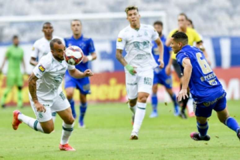 O Coelho saiu atrás, mas conseguiu virar o jogo em cima da Raposa-(Mourão Panda/América-MG)