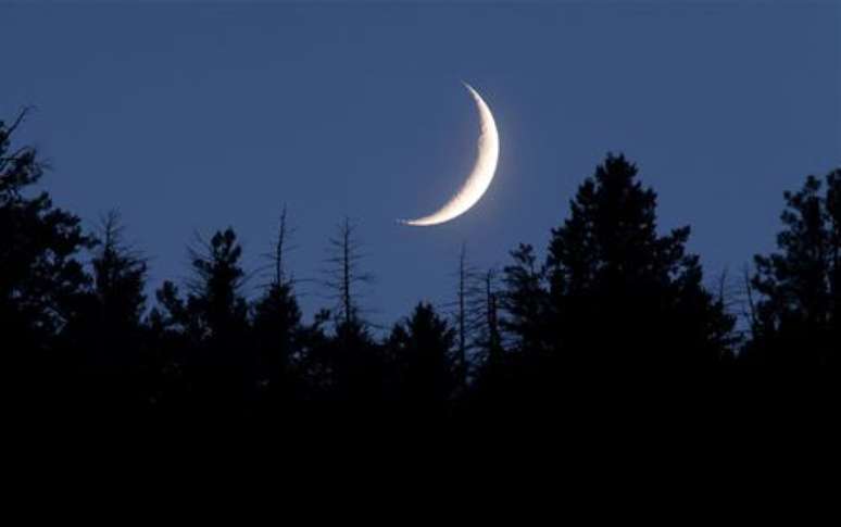 Hoje, às 16h49, temos a Lua adentrando a sua fase Minguante no signo de Aquário - Shutterstock
