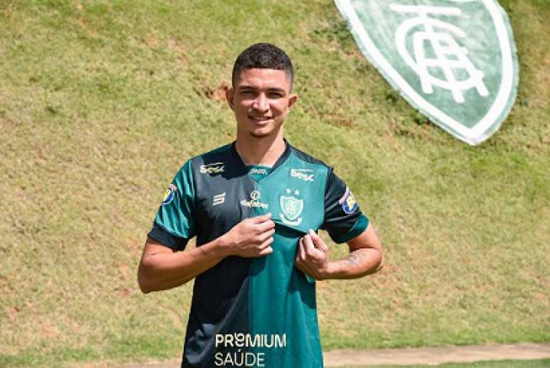 Marlon foi regularizado na última sexta-feira e já atuou no clássico diante do Cruzeiro-(Mourão Panda/América-MG)