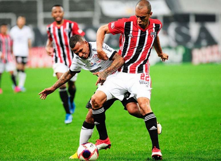 No Majestoso, Miranda fez o seu primeiro gol em seu retorno ao Sâo Paulo (Foto: Rodrigo Corsi/Paulistão)