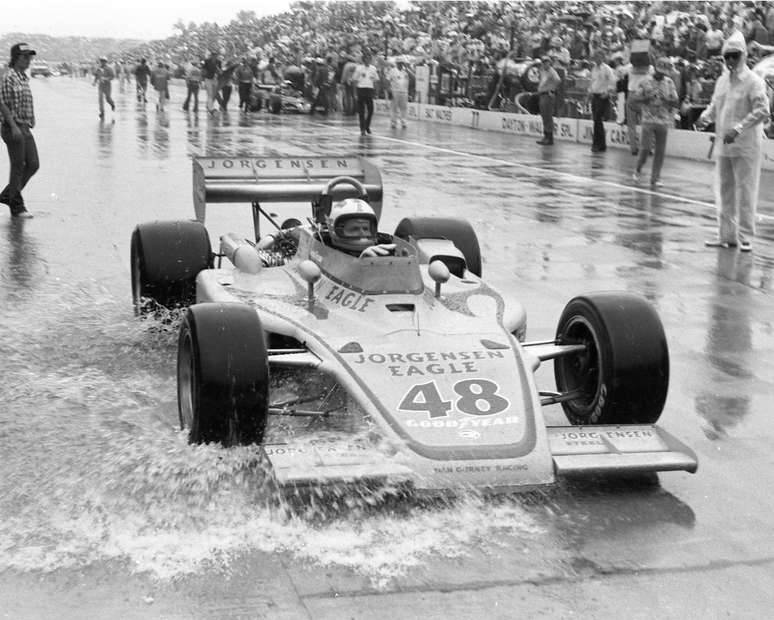 Bobby Unser venceu as 500 Milhas de Indianápolis três vezes, incluindo a chuvosa edição de 1975 