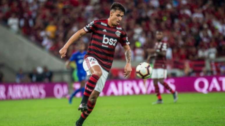 Thuler atuará no futebol francês (Foto: Marcelo Cortes/Flamengo)