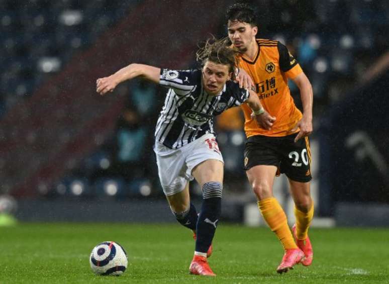 West Brom e Wolves empataram em 1 a 1 (Foto: SHAUN BOTTERILL / POOL / AFP)