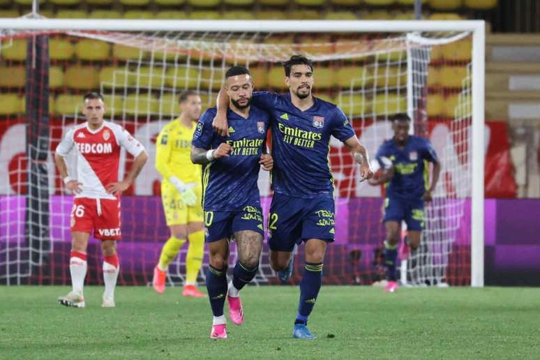 Depay é o principal nome do Lyon na temporada (Foto: VALERY HACHE / AFP)