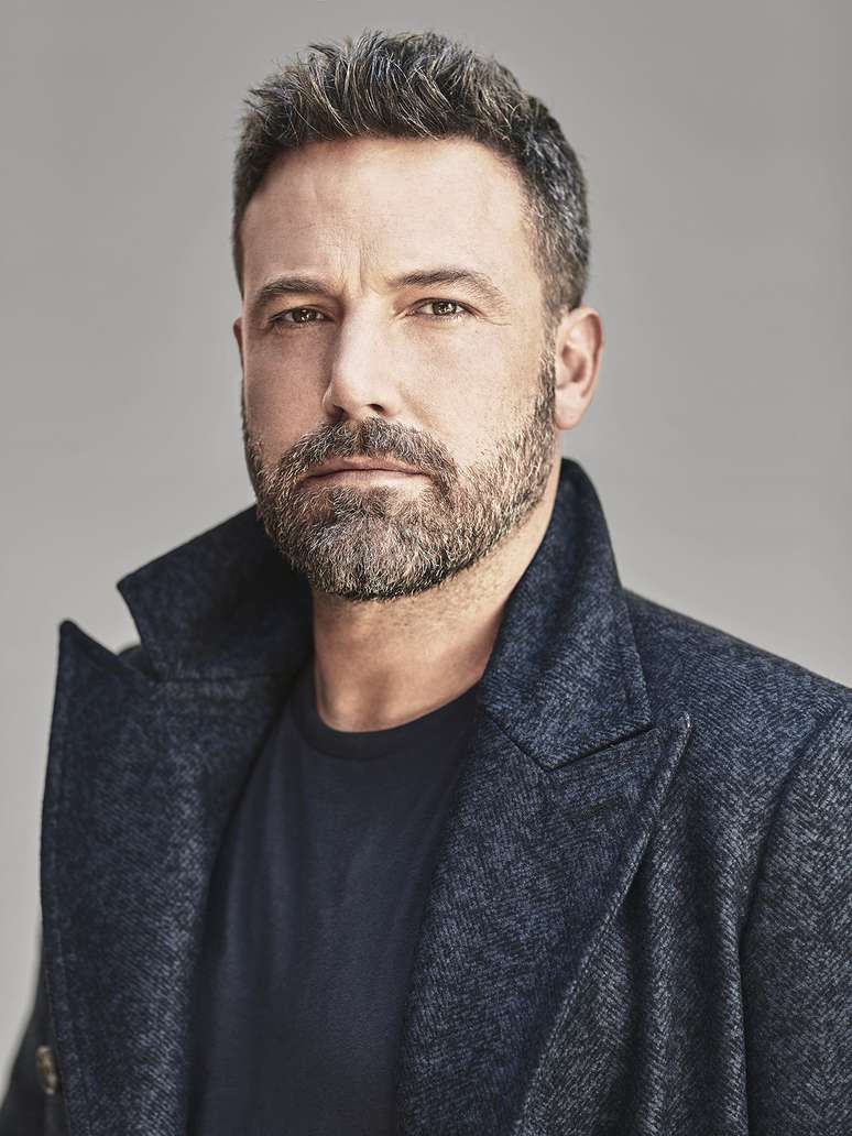 Ben Affleck grava vídeo para provar que não é fake em app de namoro