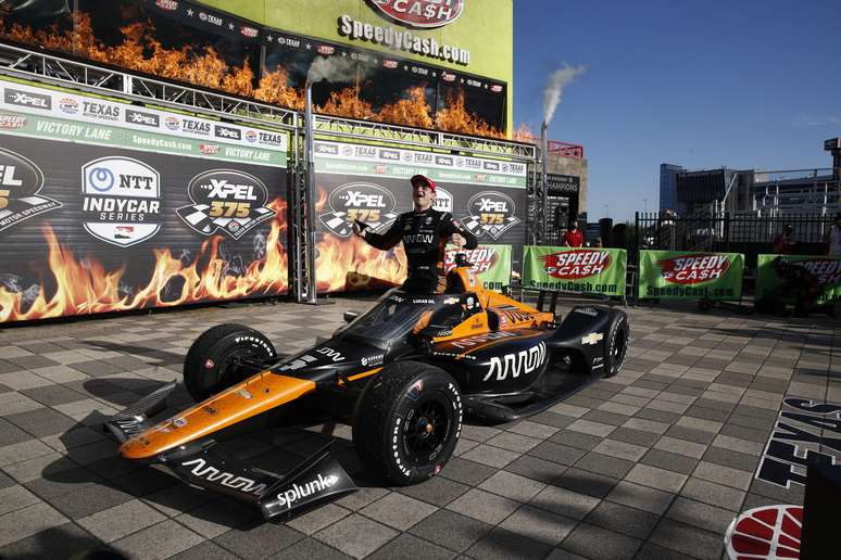 Pato O&rsquo;Ward levou o M&eacute;xico ao topo ap&oacute;s quase 17 anos 