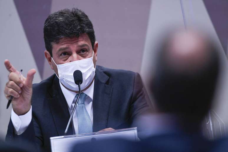 O ex-ministro Luiz Henrique Mandetta durante pronunciamento na CPI da Covid