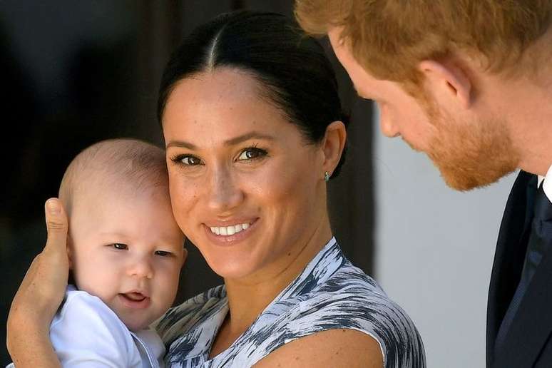 Príncipe Harry e Meghan, a duquesa de Sussex, com seu filho, Archie
25/09/2019 REUTERS/Toby Melville/File Photo