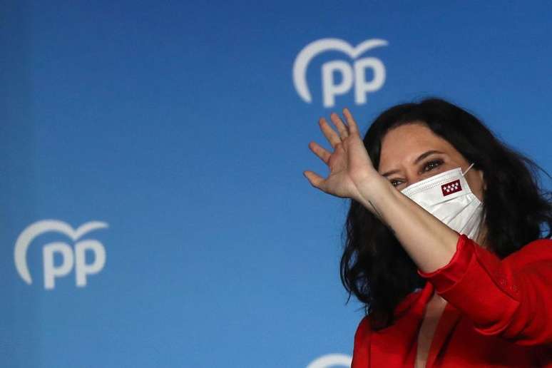 Isabel Díaz Ayuso celebra vitórial eleitoral
 4/5/2021   REUTERS/Susana Vera