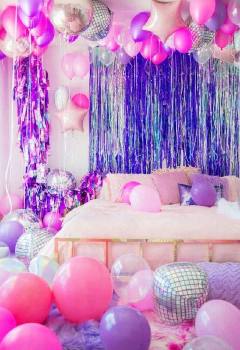 19. Decoração com muitos balões para uma festa de arrasar