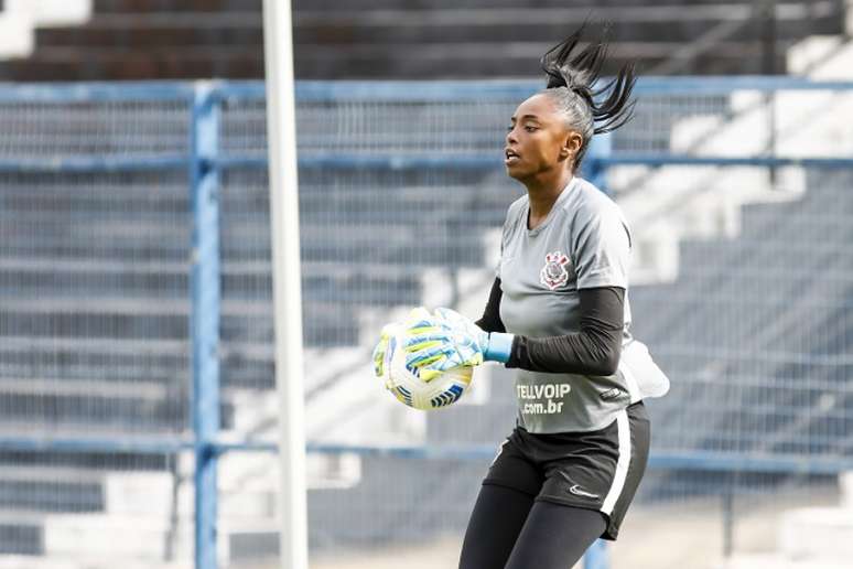 Tainá Borges ficará um bom tempo fora de combate após cirurgia no joelho esquerdo (Foto: Ag. Corinthians)