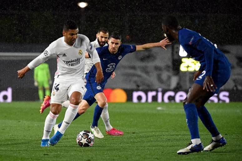 Saiba como assistir aos jogos da Champions League ao vivo no