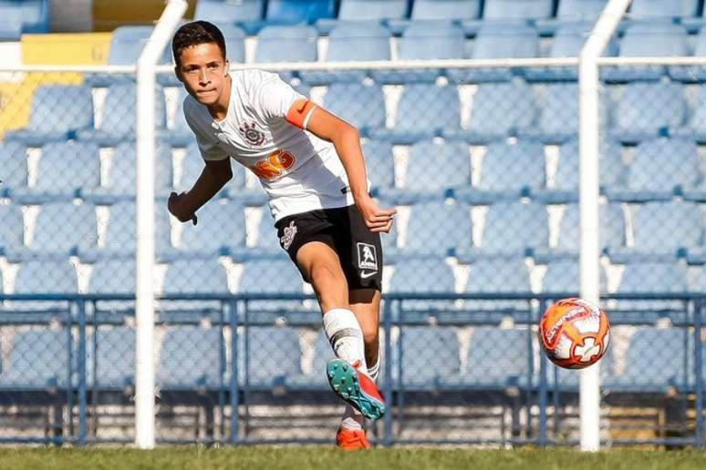 Miguel, zagueiro do sub-17 do Timão, fará sua estreia no Brasileiro (Foto: Rodrigo Gazzanel/Ag. Corinthians)