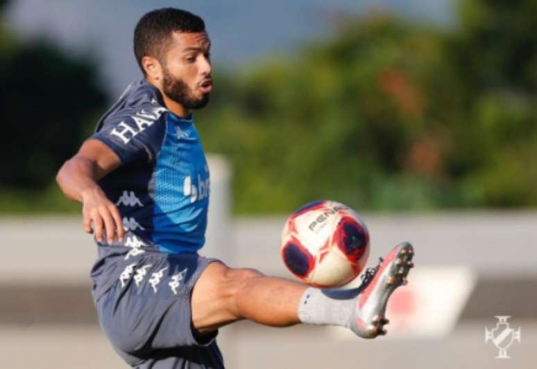 Morato em ação no treinamento do Vasco (Foto: Rafael Ribeiro/Vasco)