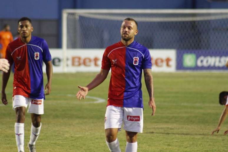 Meia-atacante é cria das categorias de base do clube (Divulgação/Paraná)