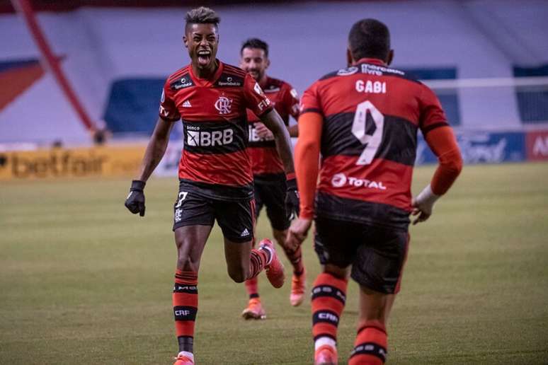 Bruno Henrique marcou, de fora, após passe escorado de Gabigol (Foto: Alexandre Vidal/Flamengo)