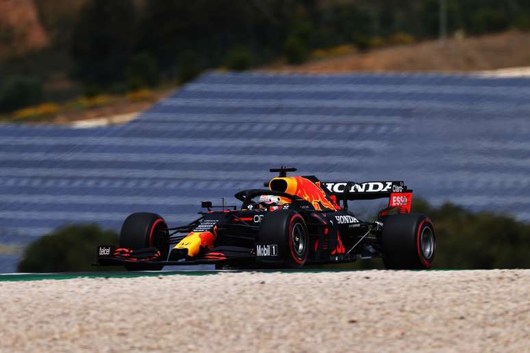 A Red Bull melhorou em tudo no carro de 2021, diz Max Verstappen 