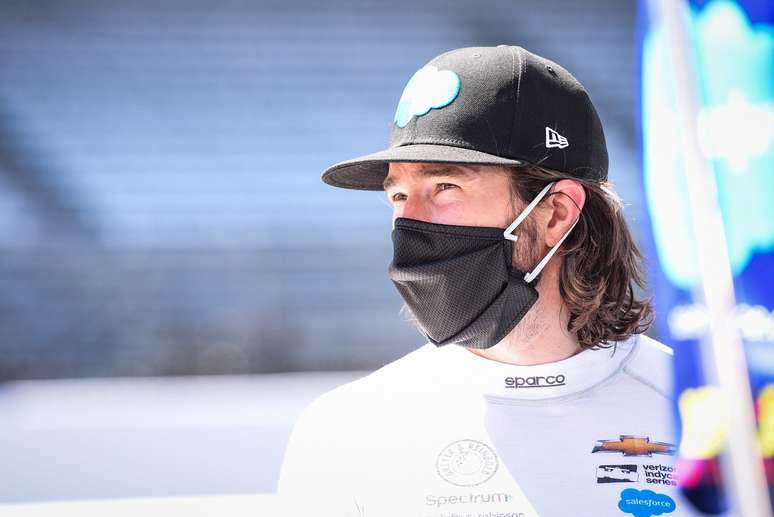 JR Hildebrand correrá a Indy 500 pela Foyt em 2021. 