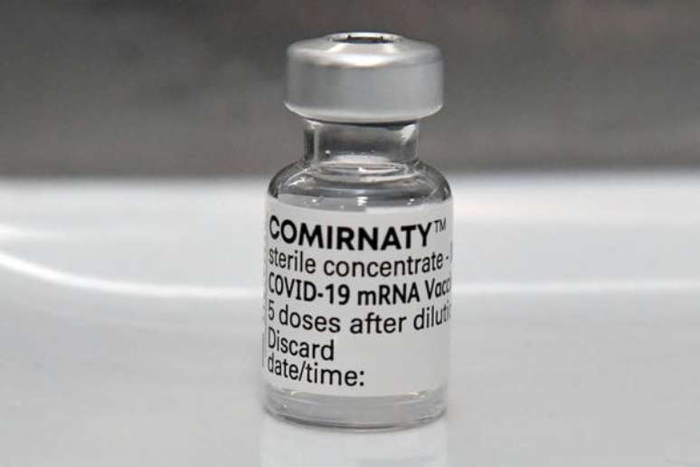 Frasco da 'Comirnaty', vacina anti-Covid da Pfizer e da Biontech