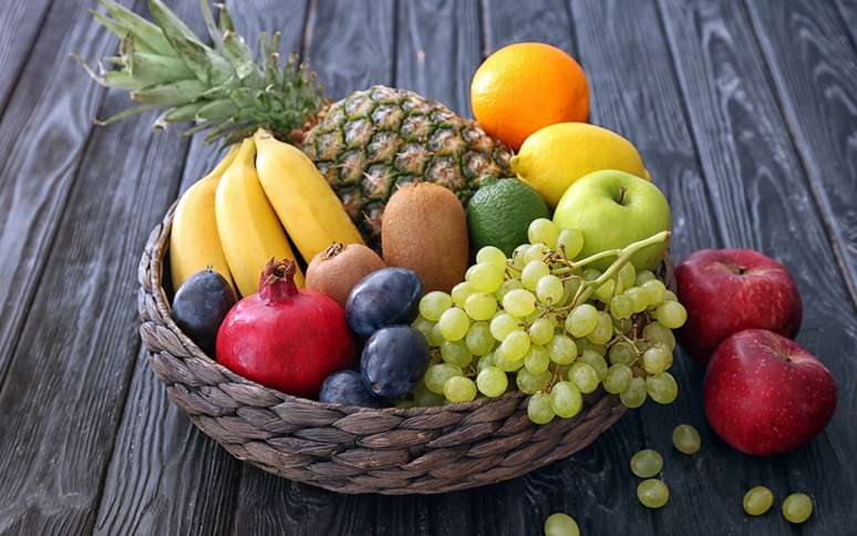 Frutas: qual a maneira correta de colocá las na dieta?