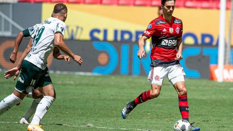 Confusão no túnel do Mané Garrincha resultou em multa para Flamengo e Palmeiras (Foto: Alexandre Vidal/CRF)