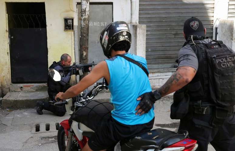 Operação policial no Jacarezinho, Rio de Janeiro
6/5/2021 REUTERS/Ricardo Moraes