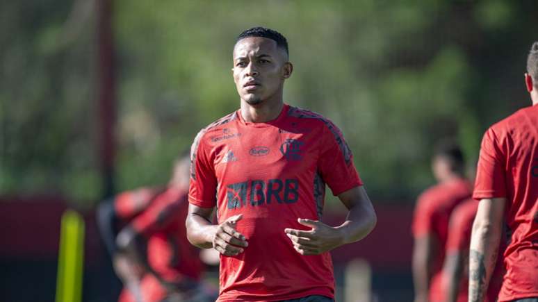 O atacante Lázaro durante atividade do Flamengo no Ninho do Urubu (Foto: Marcelo Cortes / Flamengo)