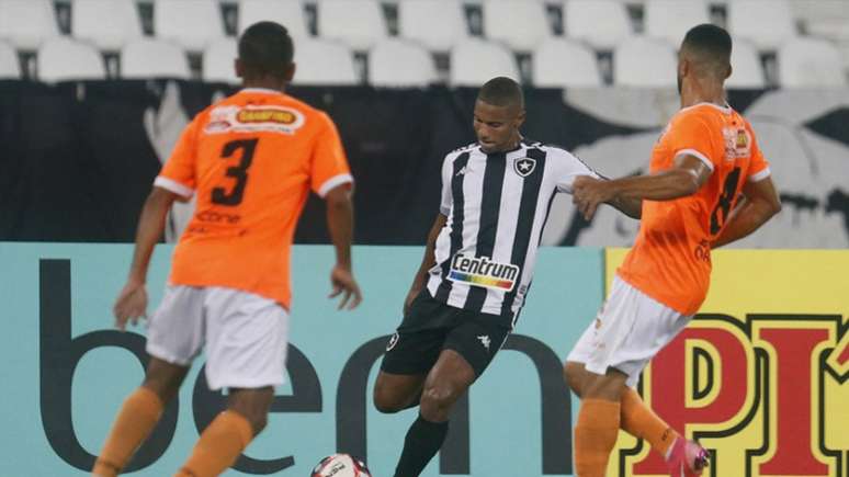 Botafogo e Nova Iguaçu se enfrentam neste domingo, às 18h (Foto: Reprodução/Botafogo TV)