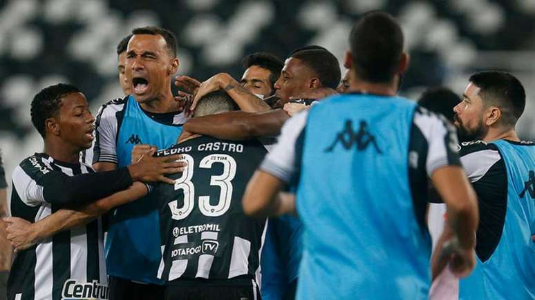 Pedro Castro decidiu novamente para o Botafogo Foto: Vítor Silva/Botafogo