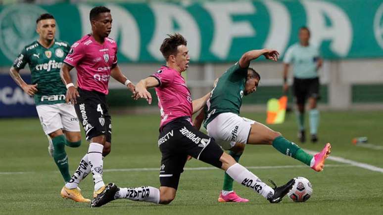 No jogo do Allianz Parque, o Verdão goleou os equatorianos por 5 a 0 (Foto: Andre Penner / POOL / AFP)