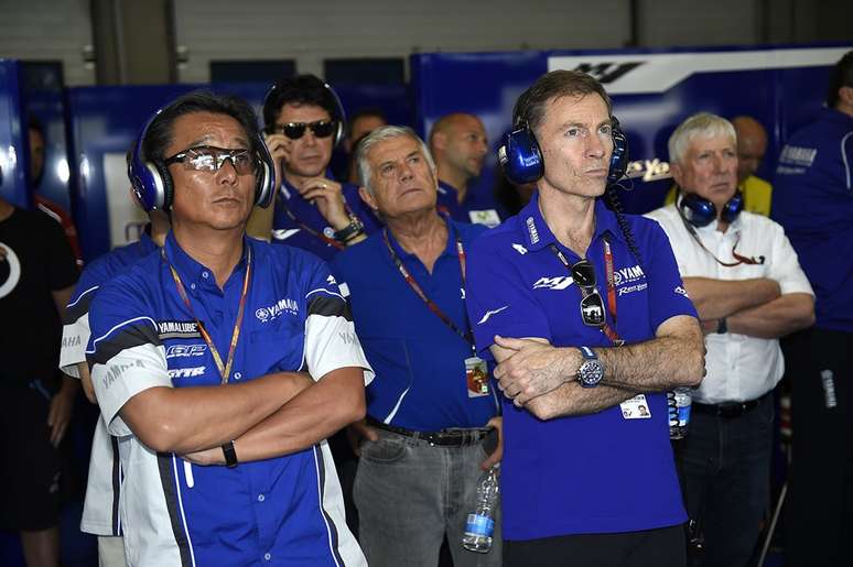 Giacomo Agostini (centro) não quer aconselhar Valentino Rossi sobre o momento da aposentadoria (