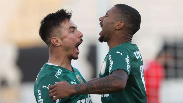Willian e Wesley comemoram classificação do Palmeiras