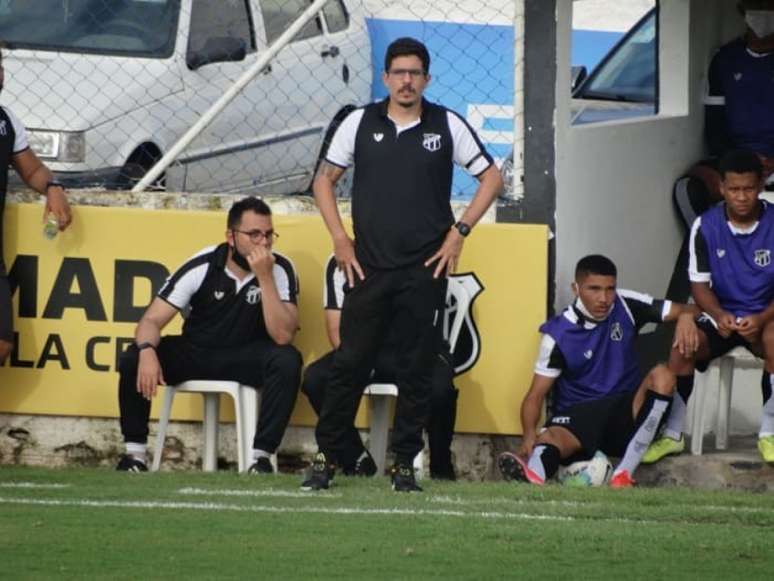 Treinador frisou 'espírito de grupo' em vitória do Vozão (Divulgação)