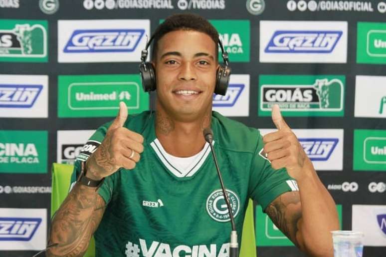 Jogador irritou torcedores com primeira coletiva pelo clube (Rosiron Rodrigues/Goiás E.C.)