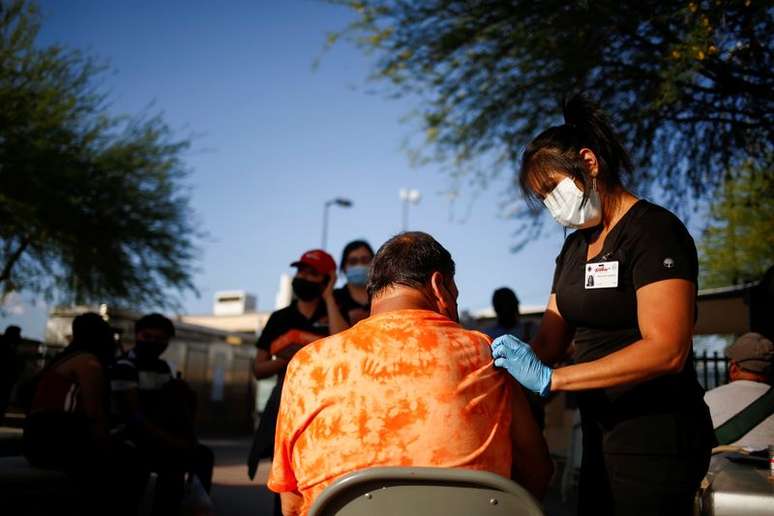 Vacinação em El Paso, no Texas
 7/5/2021  REUTERS/Jose Luis Gonzalez