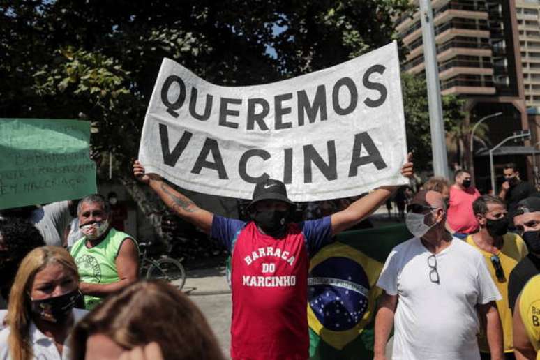 Protesto no Rio de Janeiro contra restrições anti-Covid