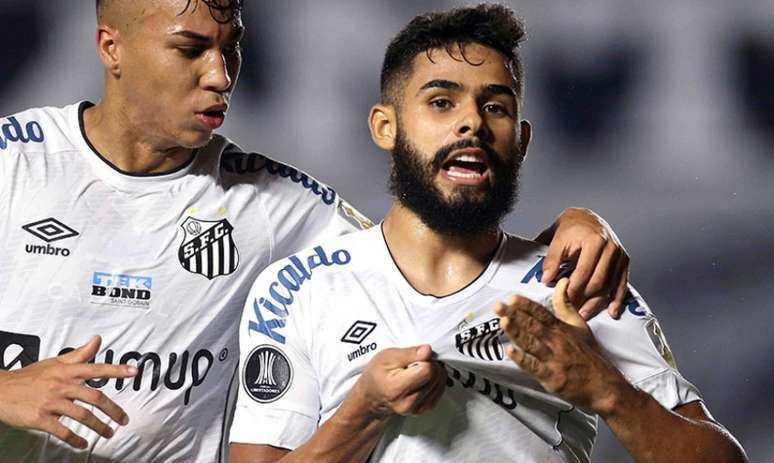 Felipe Jonatan comemora gol contra o Boca (Foto: GUILHERME DIONIZIO / POOL / AFP)