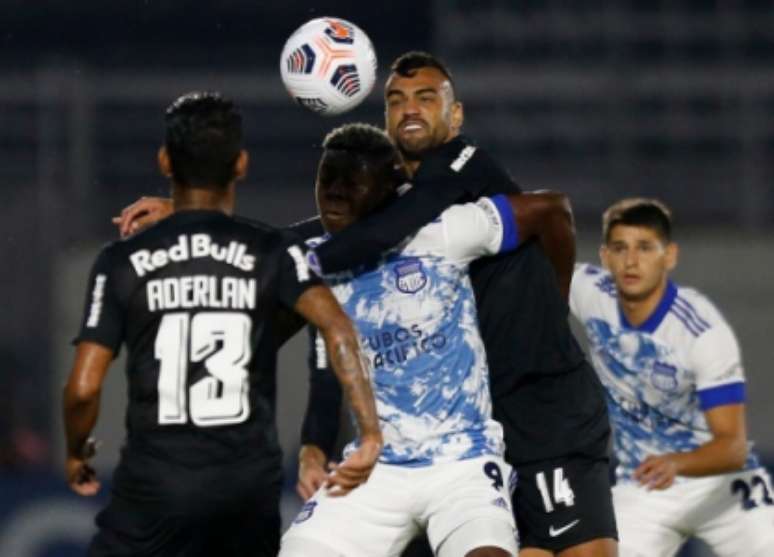 Confronto foi marcado por uma intensa marcação de ambos os lados (Foto: Ari Ferreira/Red Bull Bragantino)