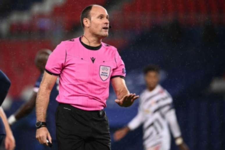 Mateu Lahoz está escalado também para a Eurocopa (Foto: FRANCK FIFE / AFP)