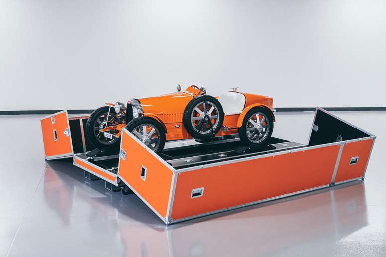 Bugatti Baby II ganhou uma caixa personalizada para transporte. 