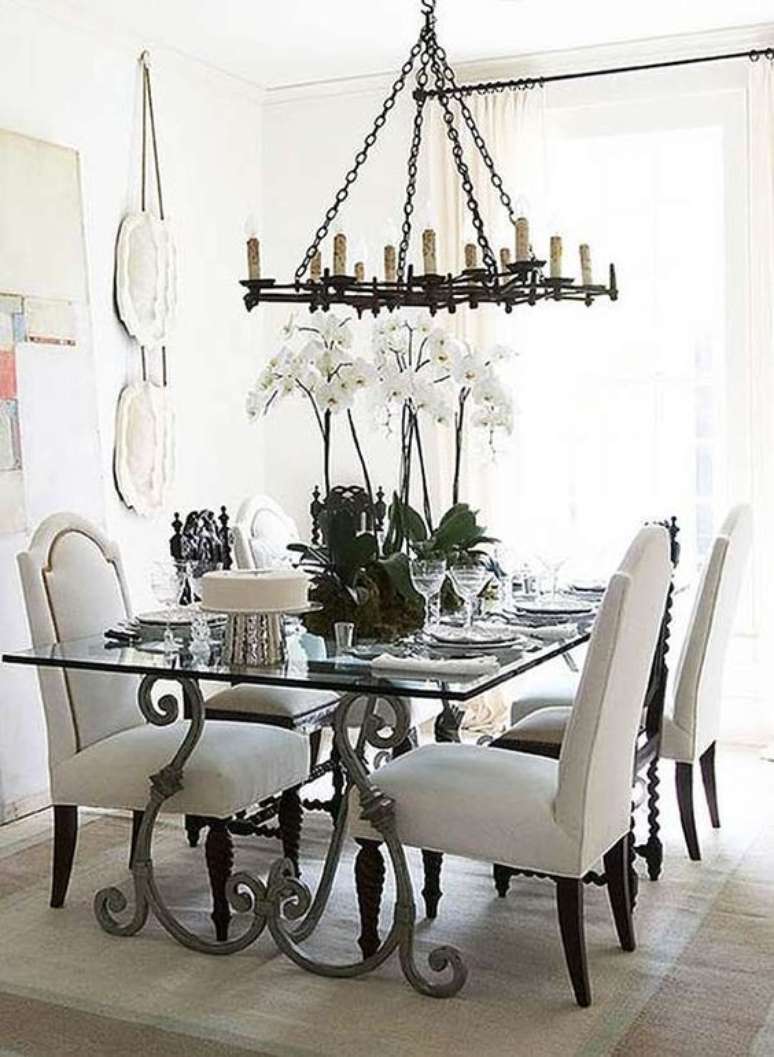 49. Mesa de jantar com ferro e poltrona branca – Foto Pinterest