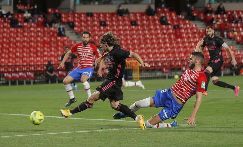 Luka Modric marca para o Real Madrid